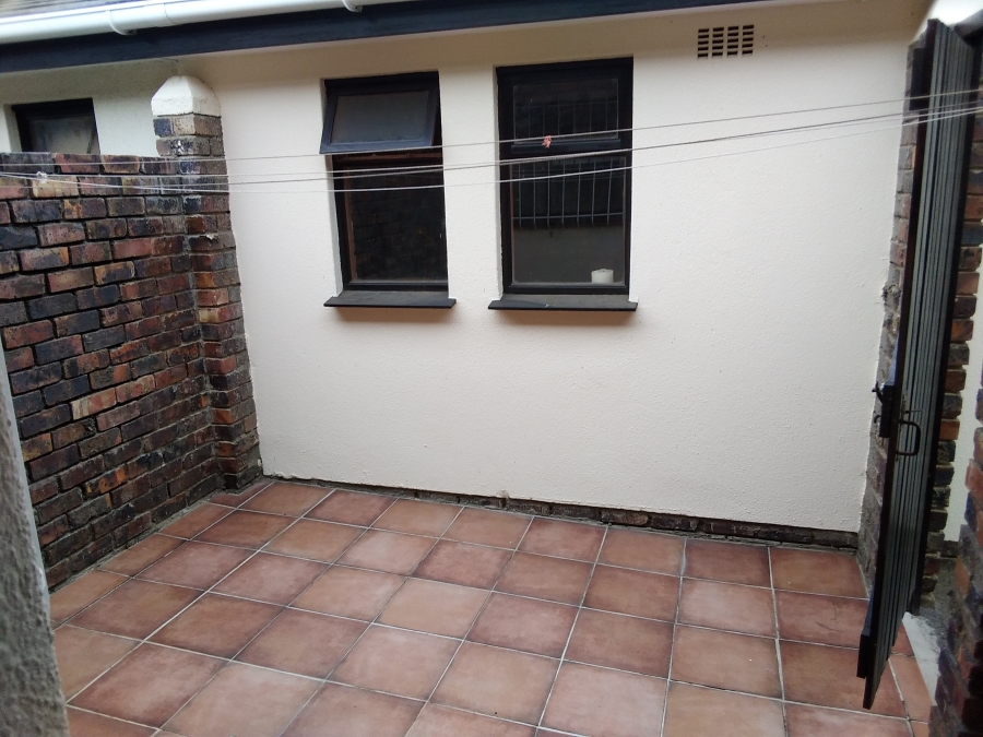 To Let 3 Bedroom Property for Rent in Somerset Park Western Cape
